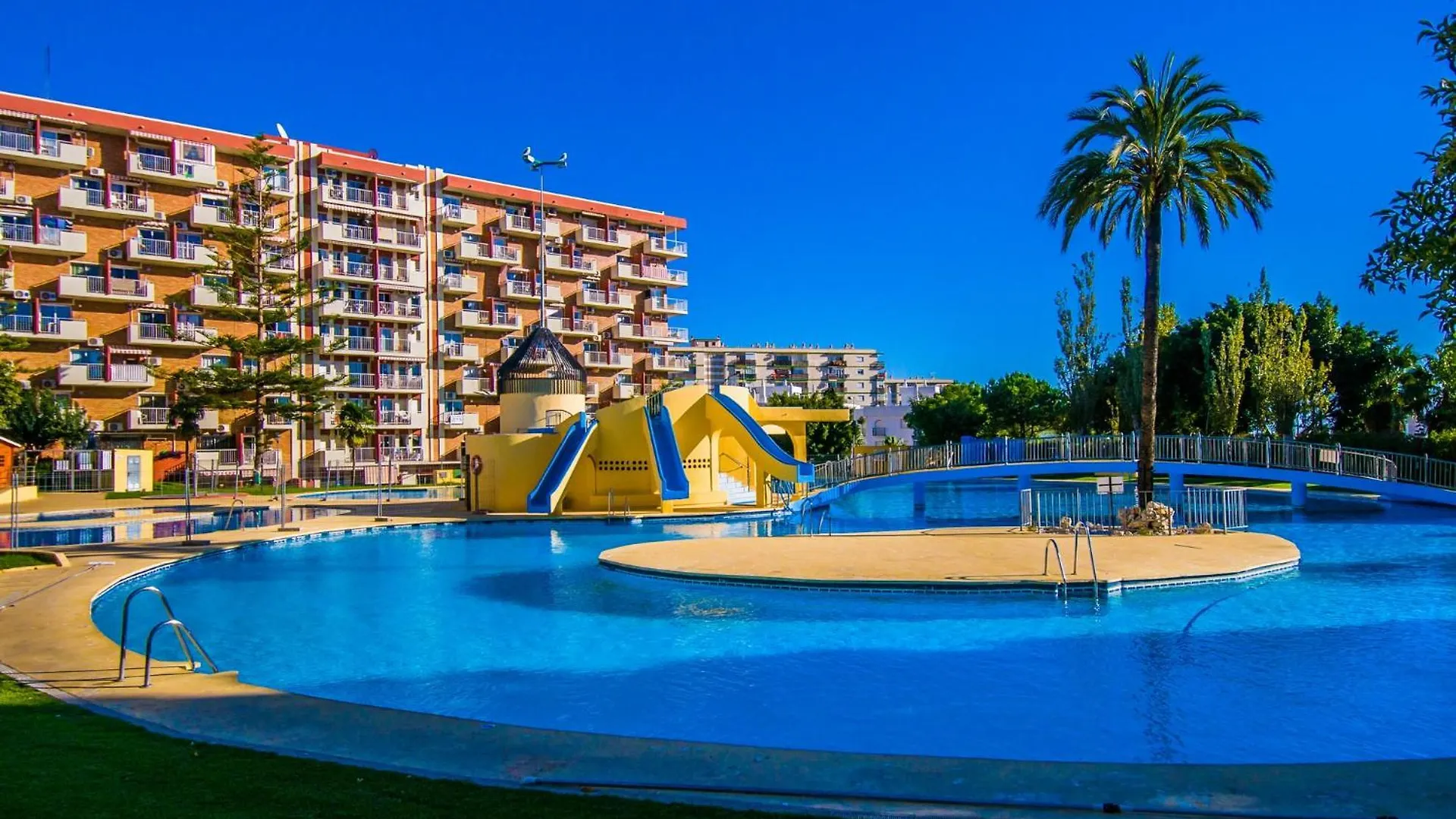 135 Jupiter Apartamentos Estudio - Piscina - Playa A 600 Metros Benalmadena 0*,