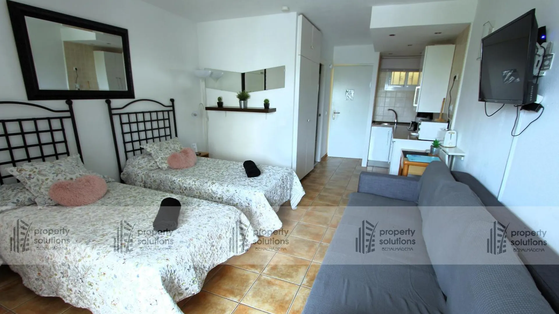 135 Jupiter Apartamentos Estudio - Piscina - Playa A 600 Metros Benalmadena